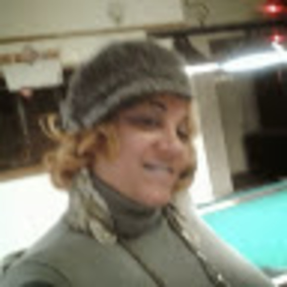 Meet your Posher, Patricia - Picture 1 of 1